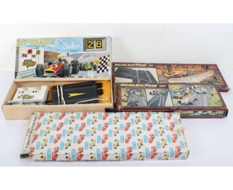 Vintage Scalextric  Lap-Counter, 3268 made in Spain, in boxed excellent condition,  C177 Goodwood Chicane, complete with inst