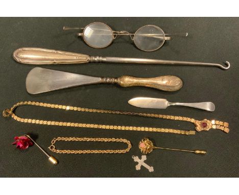 Jewellery &amp; Silver - a 9ct gold hollow link bracelet, 2.1g;  gilt metal fancy link necklace, silver hafted button hook et