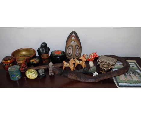 Tourist Ware - a serpentine owl; a vizagapan box; Russian painted trinket boxes and covers; cloisonné trinket box and cover a
