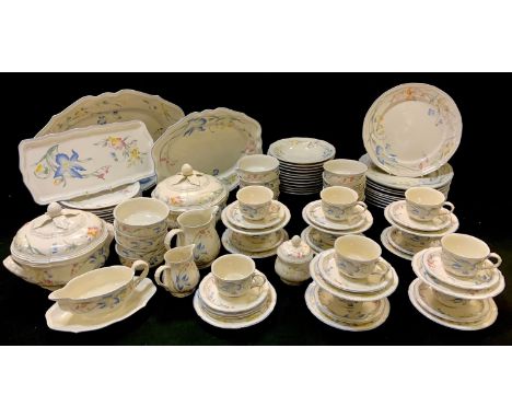 A Villeroy &amp; Boch Rivera pattern part dinner &amp; tea service comprising meat dishes, tureen &amp; covers, dinner plates