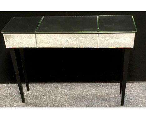 A retro mirrored console table, single drawer to frieze. Tapering square legs. 76cm high x 100cm x 33cm 