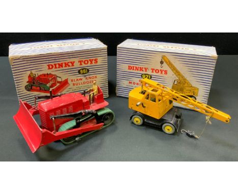 Dinky No.561 Blaw Knox Bulldozer - red including blade, black metal roller, green rubber tracks, light tan figure driver, lif