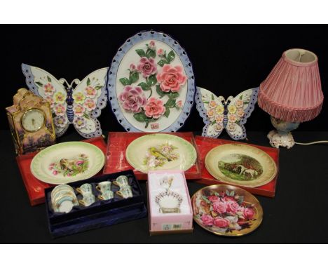 A Thomas Kinkade Heirloom collection Lamplight Lane mantle clock;  butterflies wall plaques, Palissy Worcester plates;  minia