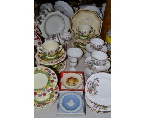 Teaware - a Crown Royal tea service for six; Pountney & Co Amberone pattern tea service; etc