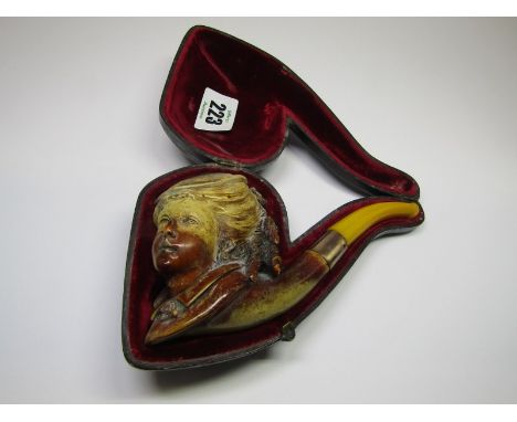 VICTORIAN PIPE, an original cased Meerschaum and amber gold mounted pipe with bowl carved as woman's head