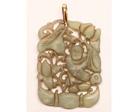 A Chinese carved and pierced jade Shouxing pendant, 20th c, 60mm h excluding gold loop, marked 18k  Good condition