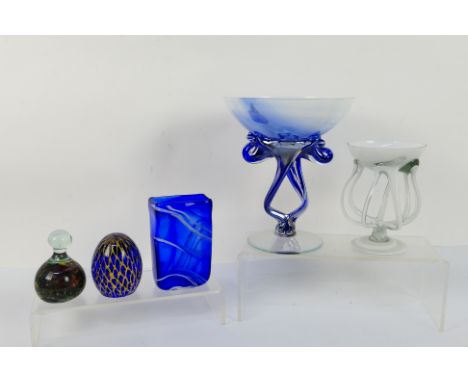 A small group of glassware to include Mdina, Murano and other, largest piece approximately 20 cm (h). [W]