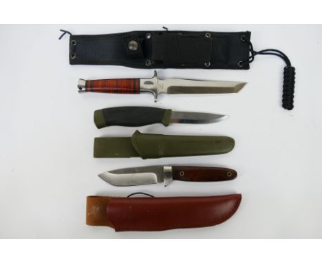 Three knives comprising a Colt CT462, a Webley & Scott and a Morakniv. [W]Note: This lot is not for sale to people under the 