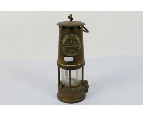 The Protector Lamp & Lighting Co Ltd Type 6 safety lamp, Eccles, 25 cm (h) not including handle. [W]