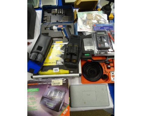 Boxed core cutter, a Ryobi drill, two sets of modern binoculars, a cased Rotary tool kit etc