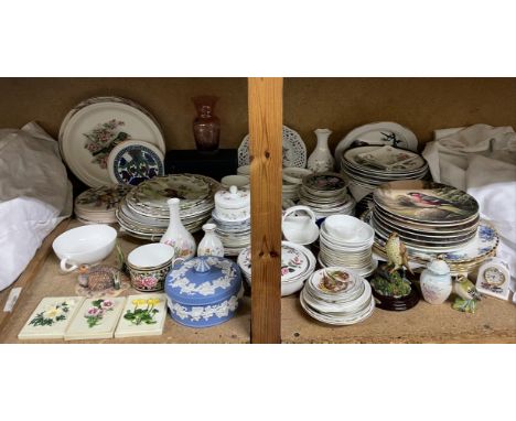 Assorted Royal Doulton Collectors plates together with other collectors plates, Royal Albert Moonlight Rose pattern plates, B