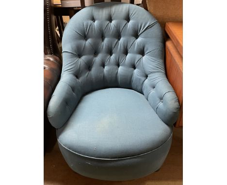 An Edwardian upholstered button back nursing chair 