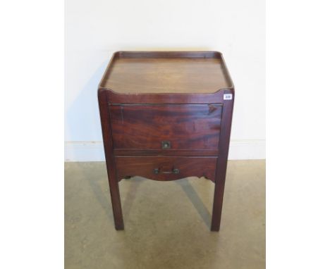 A Georgian mahogany tray top bedside commode with a base drawer - 79cm H x 53cm x 45cm 