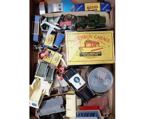 A Bayko building blocks set, unboxed, and assorted other toys and models (box)