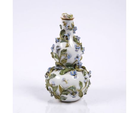 A Meissen double gourd vase  circa 1900, encrusted with violets, 19.5cm high
