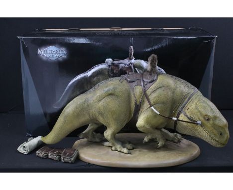 Star Wars - Boxed 1/6 scale Sideshow Collectibles Star Wars Dewback Statue Figure Replica, complete with various accessories 