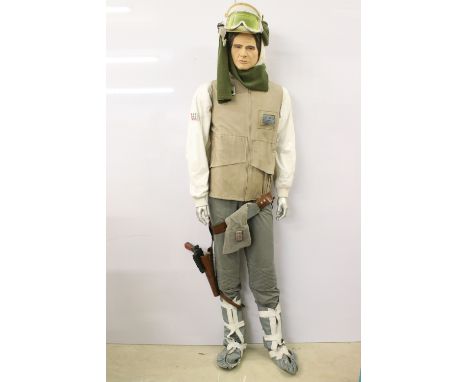 Star Wars - Full Size replica Star Wars Luke Skywalker in Hoth Battle Gear outfit / costume with silicone and painted face on