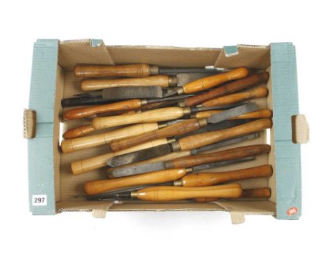 22 various turning tools G++
