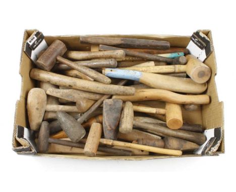 Quantity of plumbers tools G