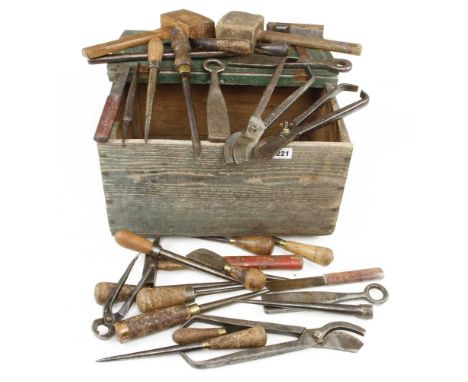 A kit of basket makers tools in pine box G+