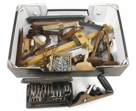 A box of tools G