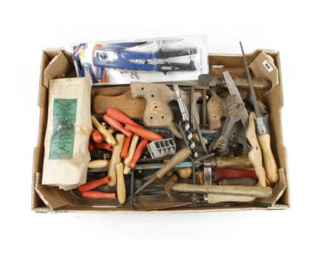 A box of tools G