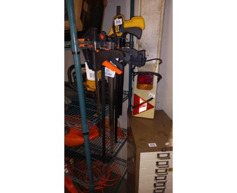 A quantity of quick release sash clamps COLLECT ONLY