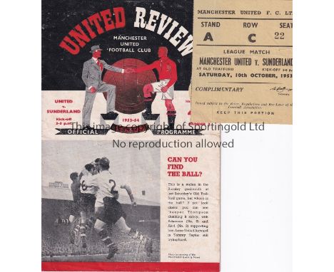 MAN UTD / SUNDERLAND   Programme and ticket Manchester United v Sunderland 10th October 1953. Light horizontal fold on both p