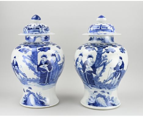 Two rare large Chinese porcelain lidded pots with dignitaries in garden decor. baluster shape. 18th - 19th Century. Double bl