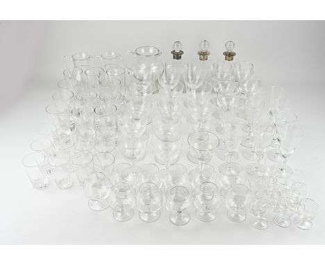 Large lot of engraved glass with various hunting motifs. 80 Share. Among other things; six decanters, and seven sets includin