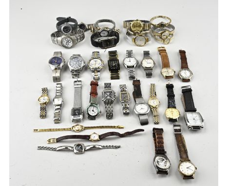 Lot of watches with mechanical and quartz watches. Including Anker, Bering, Fossil and Casio. In decent shape.