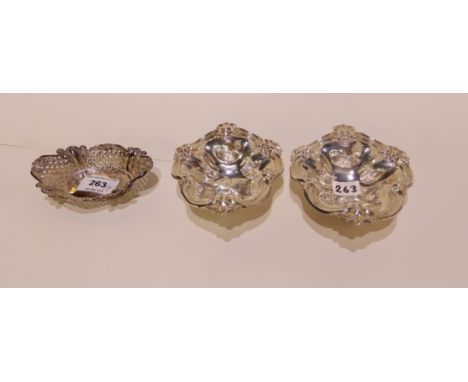 A lot comprising a pair of silver bon bon dishes, Sheffield 1890 and a single bon bon dish, Sheffield 1895 (3), 162gms Condit