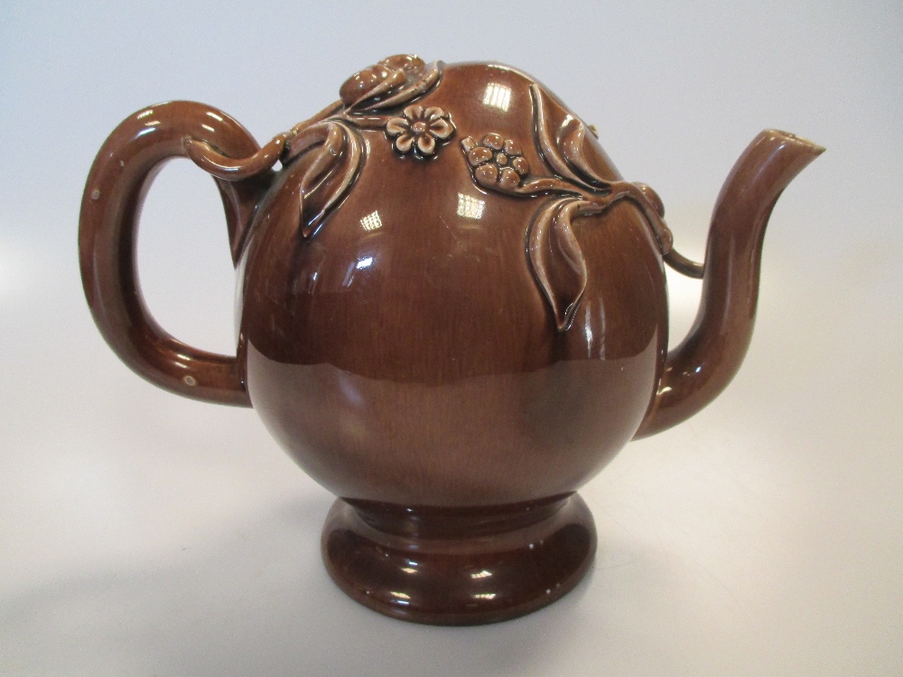 A Rockingham Cadogan teapot in Cheffins Fine Art