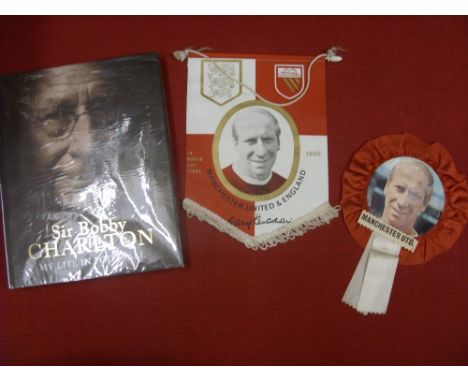 Manchester United, Bobby Charlton Selection, To Include '1966 In World Cup Final Manchester United &amp; England' Plastic Col