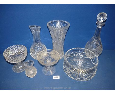 A small quantity of glass items including a Stuart crystal carafe, bon bon dish with etched ferns, fruit bowl, decanter and s