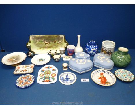 A quantity of china to include Crown Derby trinket dish, Royal Doulton sandwich dish, Coalport posy trough, miniature Spode t