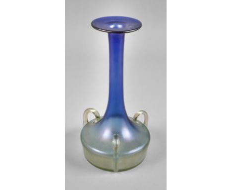 Loetz Wwe. Henkelvase in der Art von Robert Holubetz, um 1905, farbloses Glas, der Unterfang transparent von Kobaltblau nach 