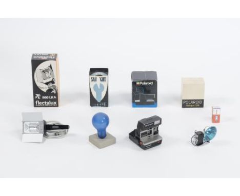 Appareil de photo polaroid 630LMS d'origine avec un flashgun #268, une ampoule Saiplight 5000K lumière du jour et un flectalu