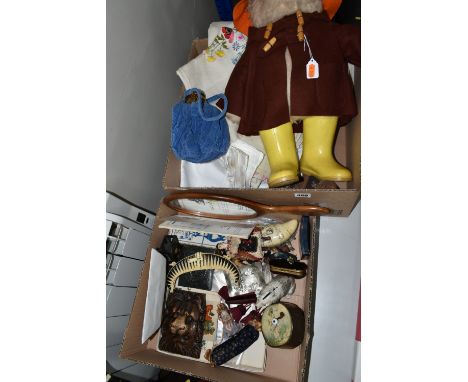 A SMALL GROUP OF SUNDRY ITEMS TO INCLUDE A GABRIELLE DESIGNS PADDINGTON BEAR, brown duffel coat, orange hat and yellow Dunlop