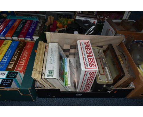 FIVE BOXES AND LOOSE ASSORTED SUNDRY ITEMS ETC, to include a large glass carboy, small quantity of willow pattern plates - so