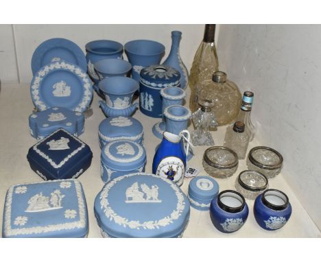 A GROUP OF WEDGWOOD JASPERWARE, SILVER RIMMED BOTTLES AND A NINETEENTH CENTURY 'TRUSTY SERVANT' JUG, comprising seventeen pie