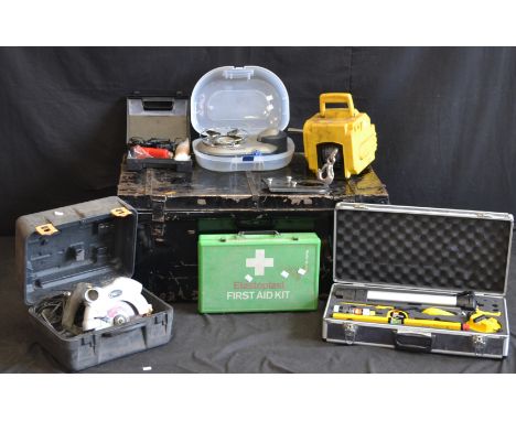 Tools - a Red Eye MacAllister circular saw; a Schneider 12v auto winch; a camping gaz cooker; a B & Q cased motoring kit; a l