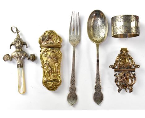 Various collectables to include a matching hallmarked silver christening fork and spoon, London 1901, a hallmarked silver nap