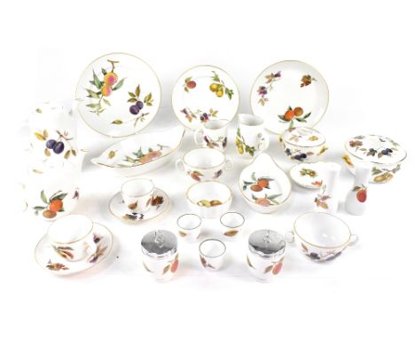 A quantity of Royal Worcester 'Evesham' pattern table and dinner ware.