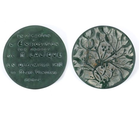 A rare Lalique green glass invitation disc, one side decorated mistletoe, the other 'Invitation L'Exposition Des Verres De R 