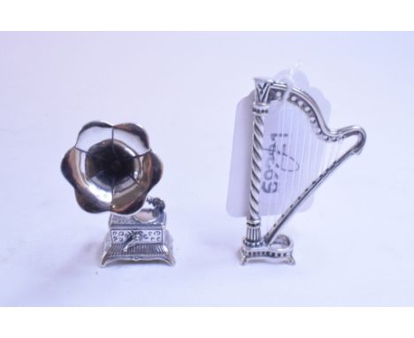 A novelty silver miniature harp, 6 cm high, and a similar gramophone (2)   Condition report  Report by NGModern