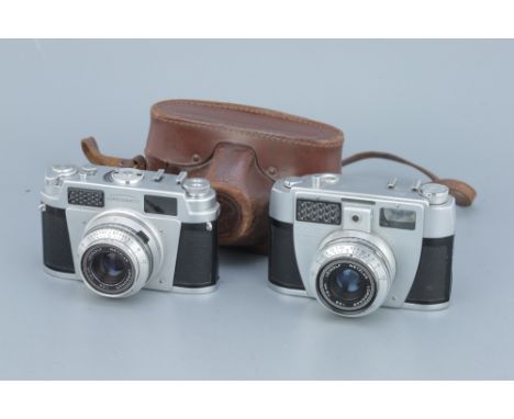 A Leidolf Lordomatic 35mm Camera, chrome, with a Leidolf Lordox Automat Super