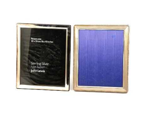 Silver mounted photograph frame, W I Broadway &amp; Co., Birmingham 1997, rectangular with engine turned decoration, easel ba