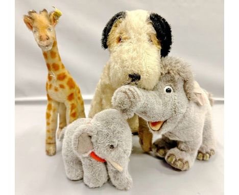 Sitzender Foxterrier, Giraffe und 2 Elefanten, wohl Steiff. Verschiedene Ausführungen, Foxterrier stärker bespielt und Drucks