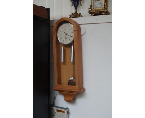 Modern wall clock 